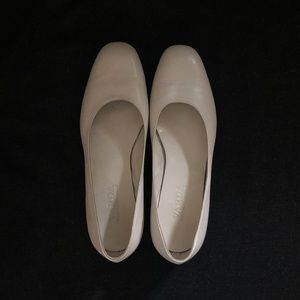 Varda off-white leather flats, handmade in Italy size 37.5